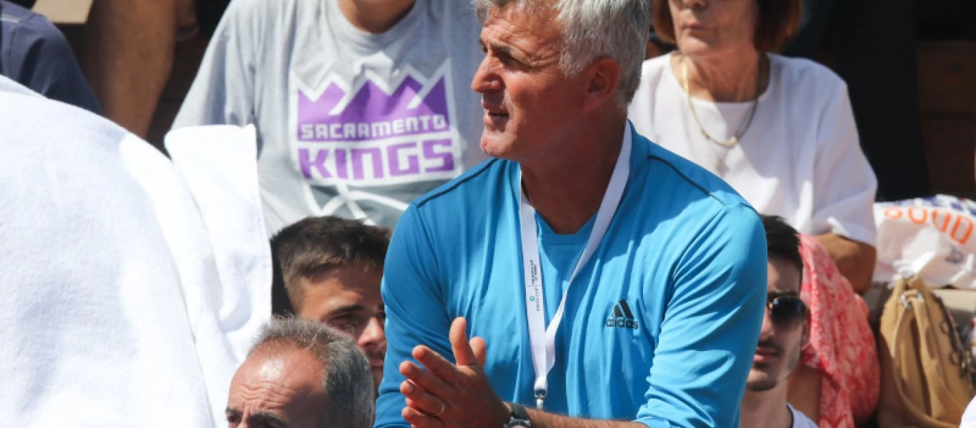 Απόστολος Τσιτσιπάς: Ο άνθρωπος που «κρύβεται» πίσω από την θρυλική επιτυχία του Στέφανου (φώτο)